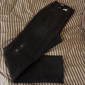 Stylish Black Mid-Rise Skinny Pants